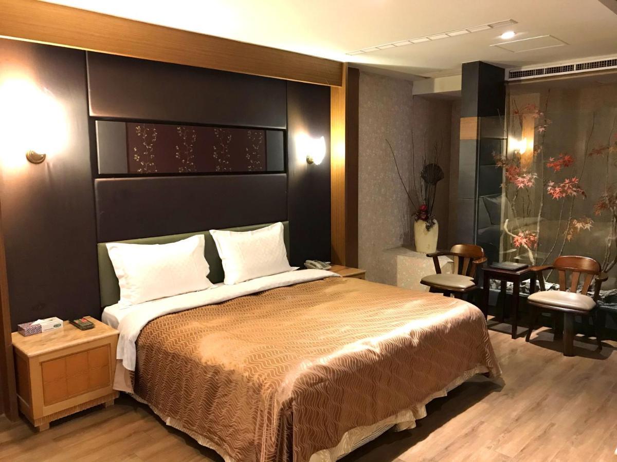 楓采汽車旅館 Fengyuan Extérieur photo